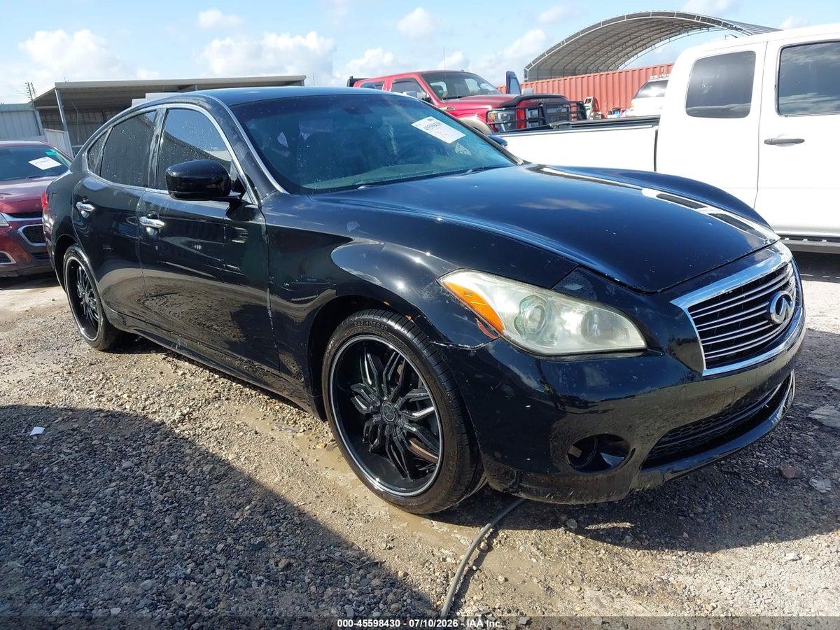 2011 INFINITI M37