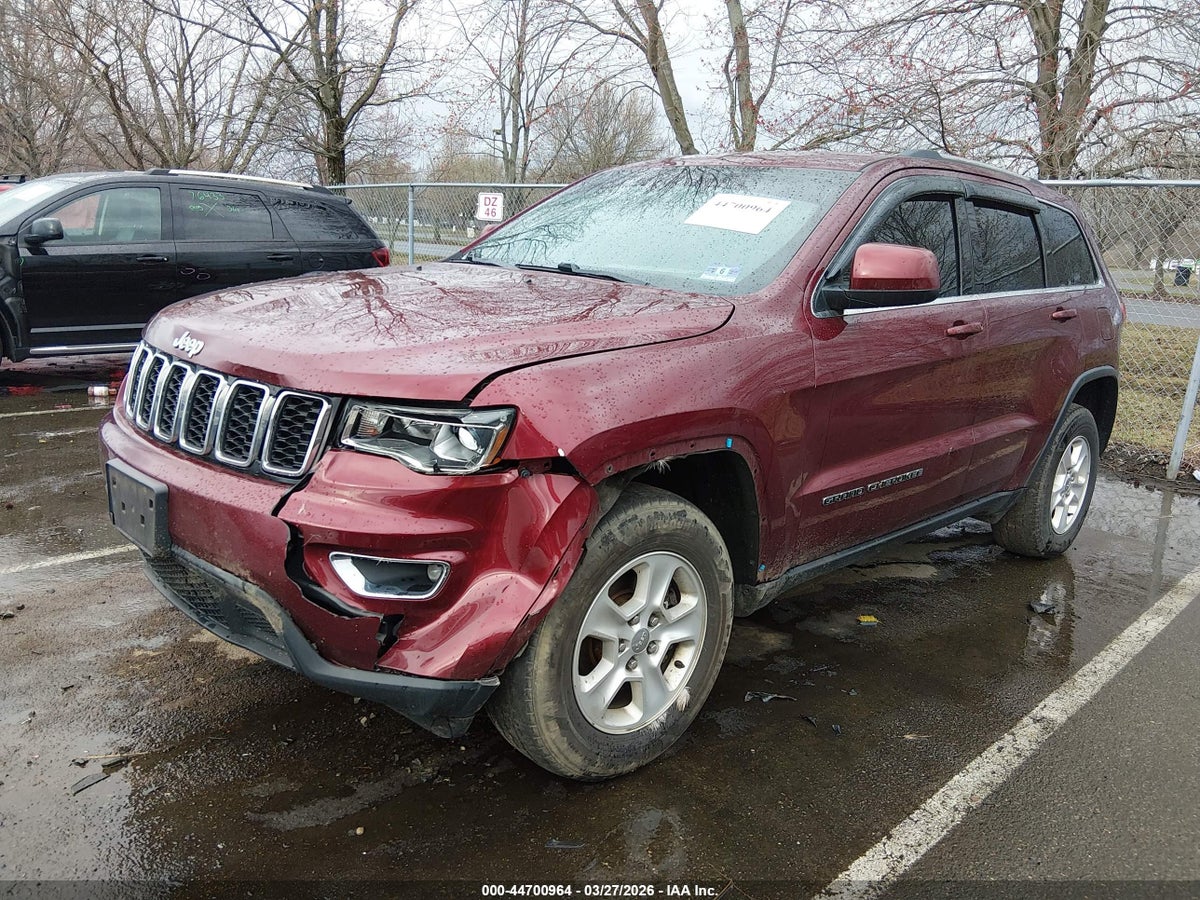 2017 JEEP GRAND CHEROKEE LAREDO 4X4 — снимка 2