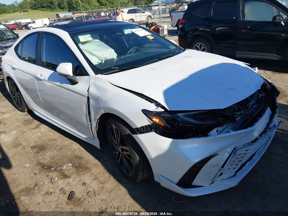 2025 TOYOTA CAMRY XSE