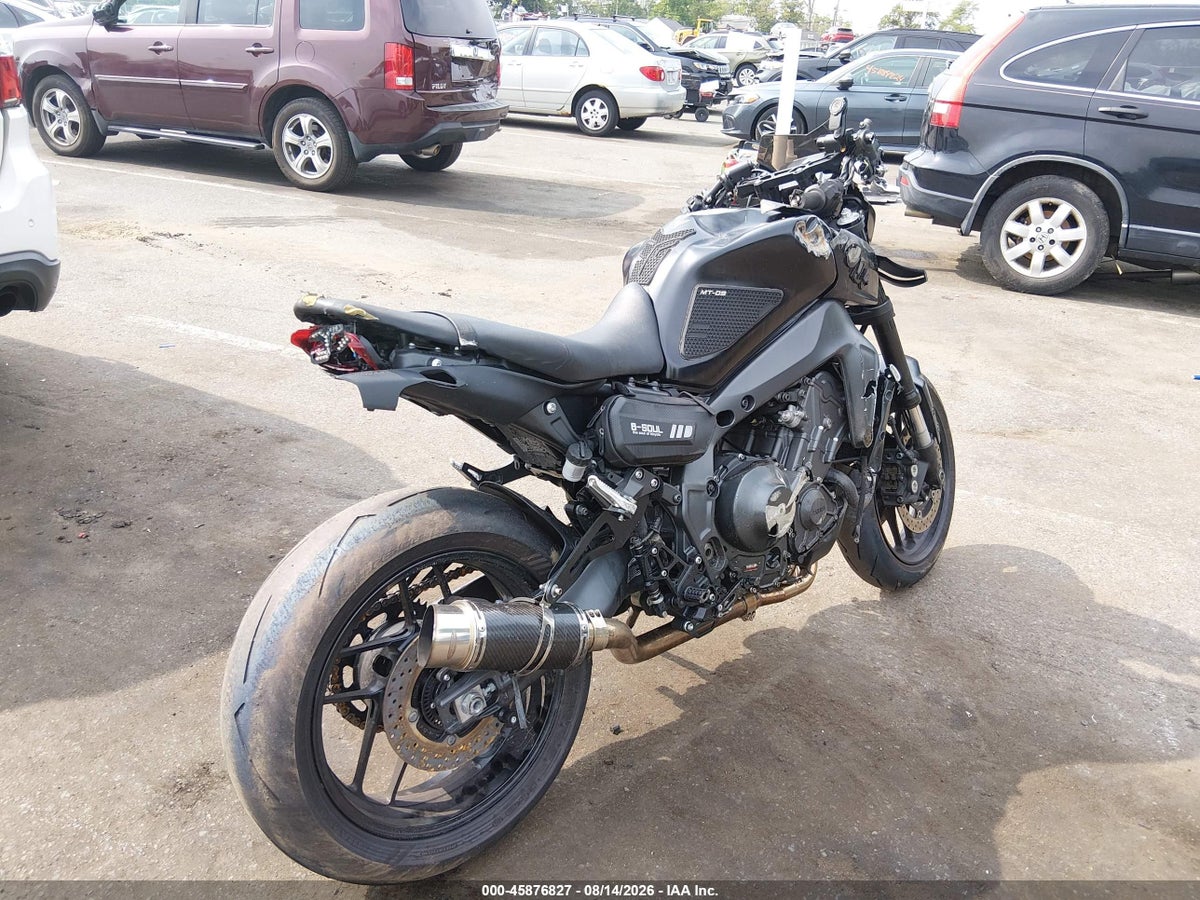 2022 YAMAHA MT09 — photo 4