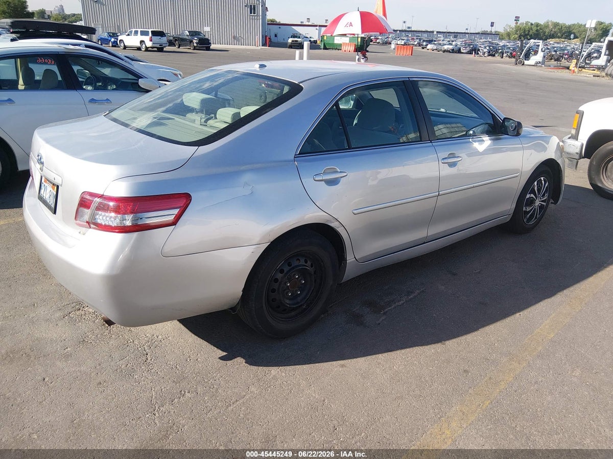 2010 TOYOTA CAMRY LE — снимка 4