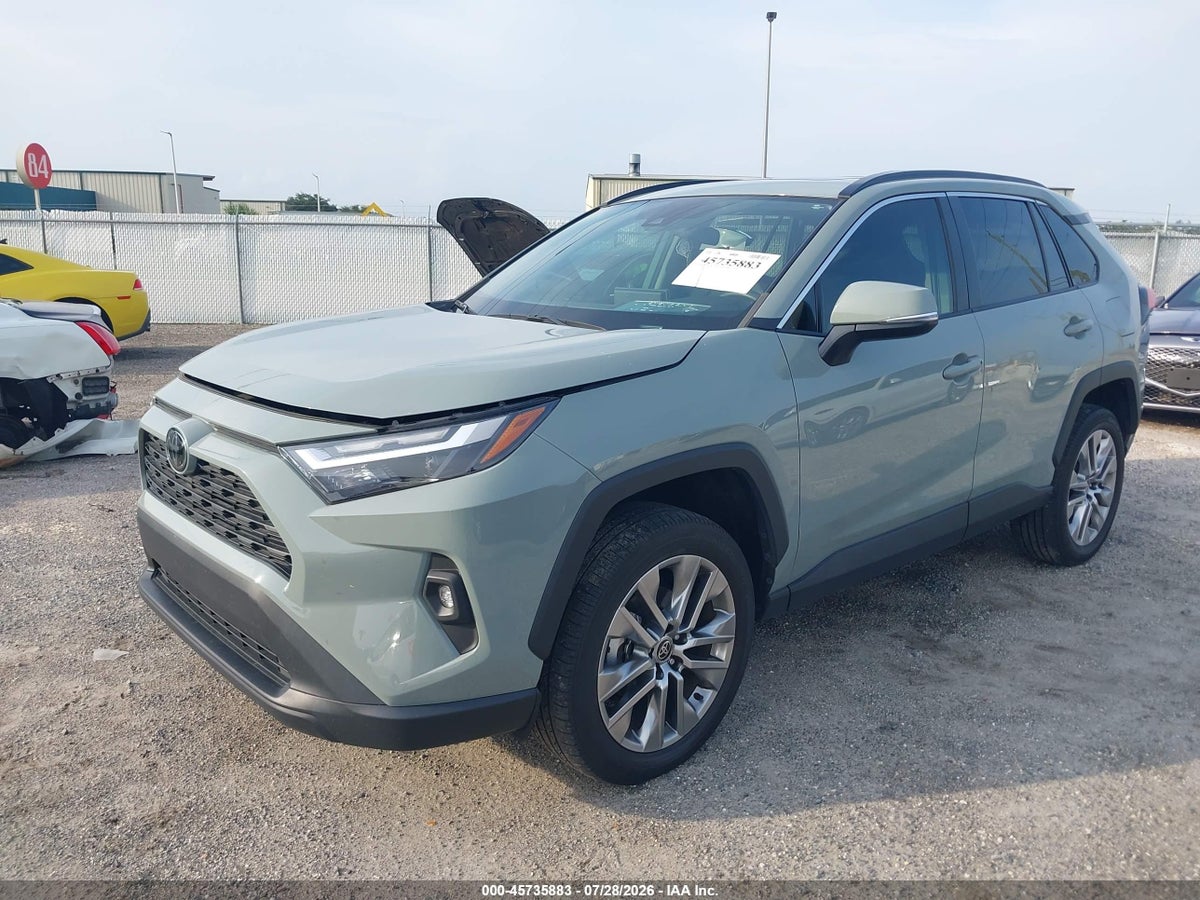 2023 TOYOTA RAV4 XLE PREMIUM — снимка 2