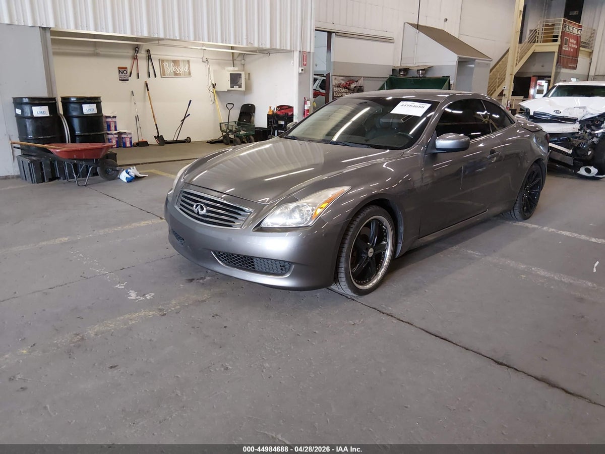 2010 INFINITI G37 — снимка 2