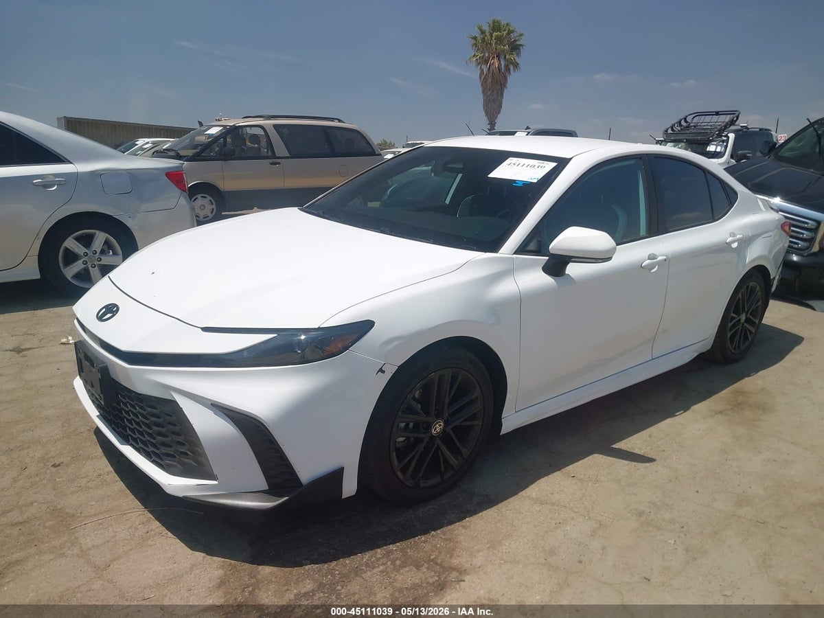 2025 TOYOTA CAMRY SE — снимка 2