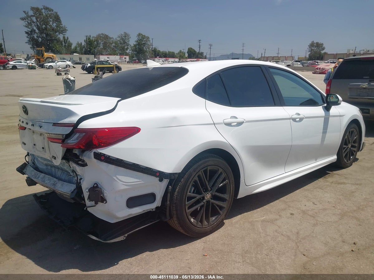 2025 TOYOTA CAMRY SE — снимка 4
