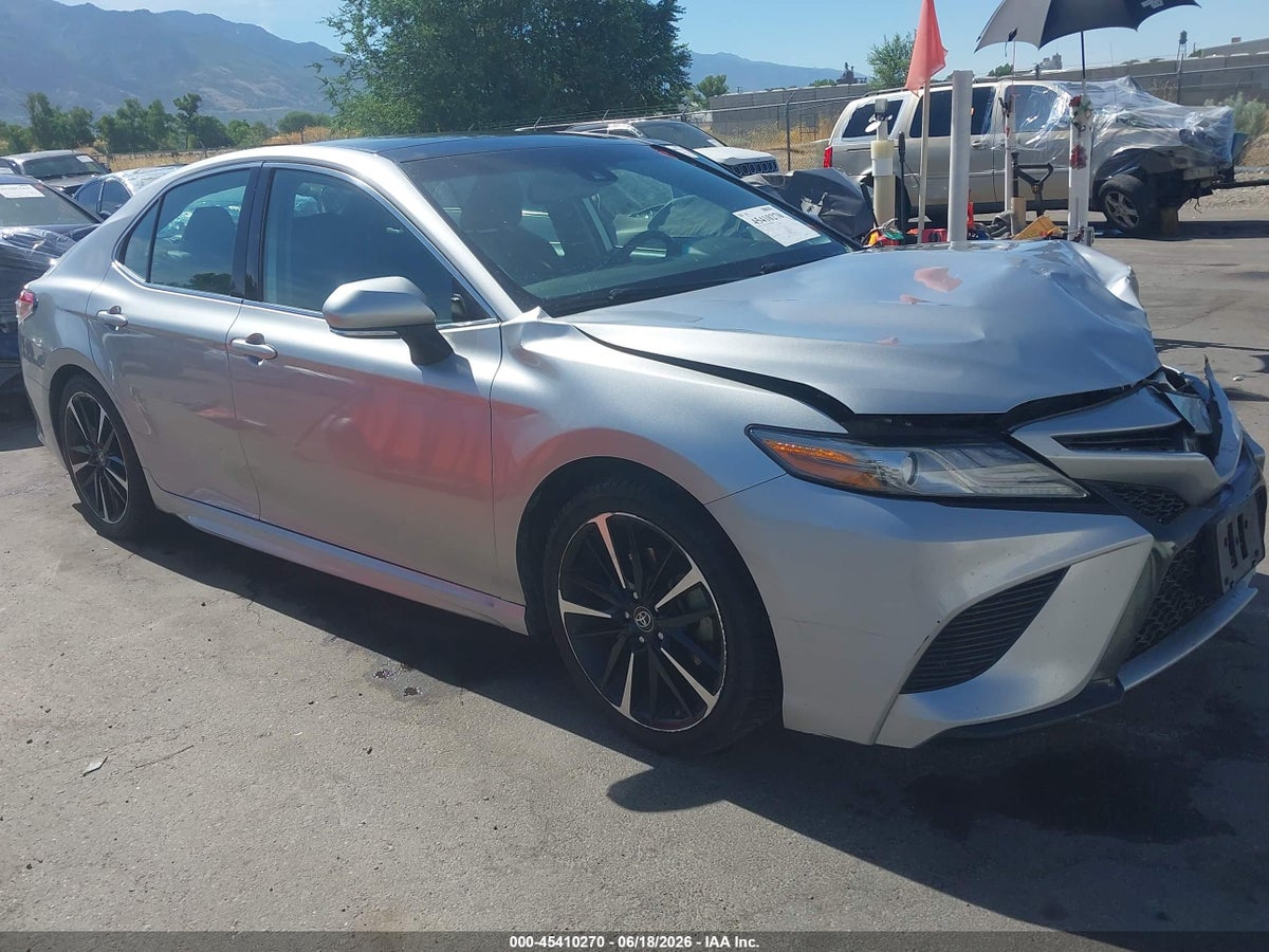 2019 TOYOTA CAMRY XSE