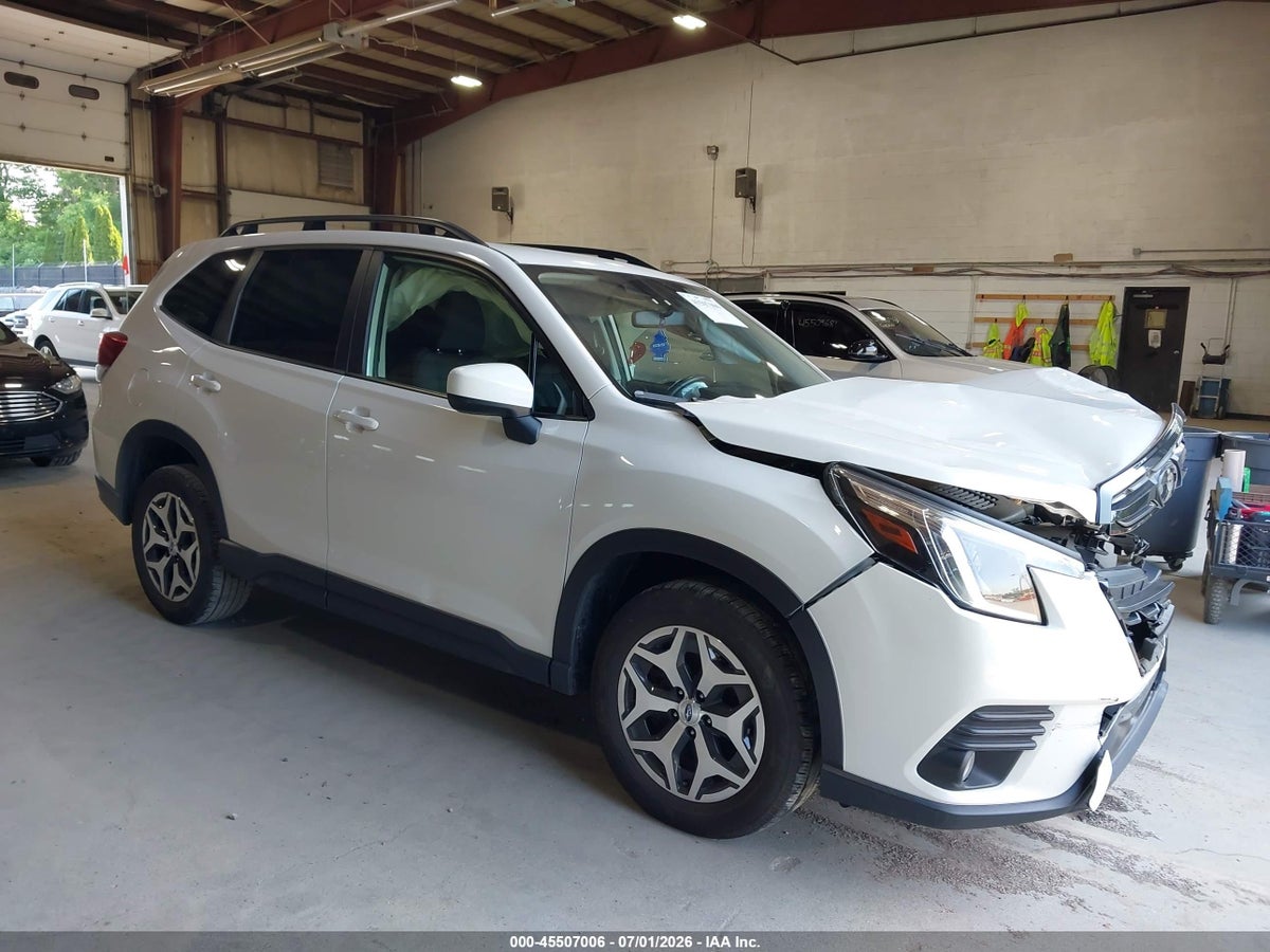 2022 SUBARU FORESTER PREMIUM