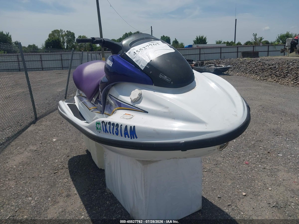 2004 YAMAHA GP 1300R