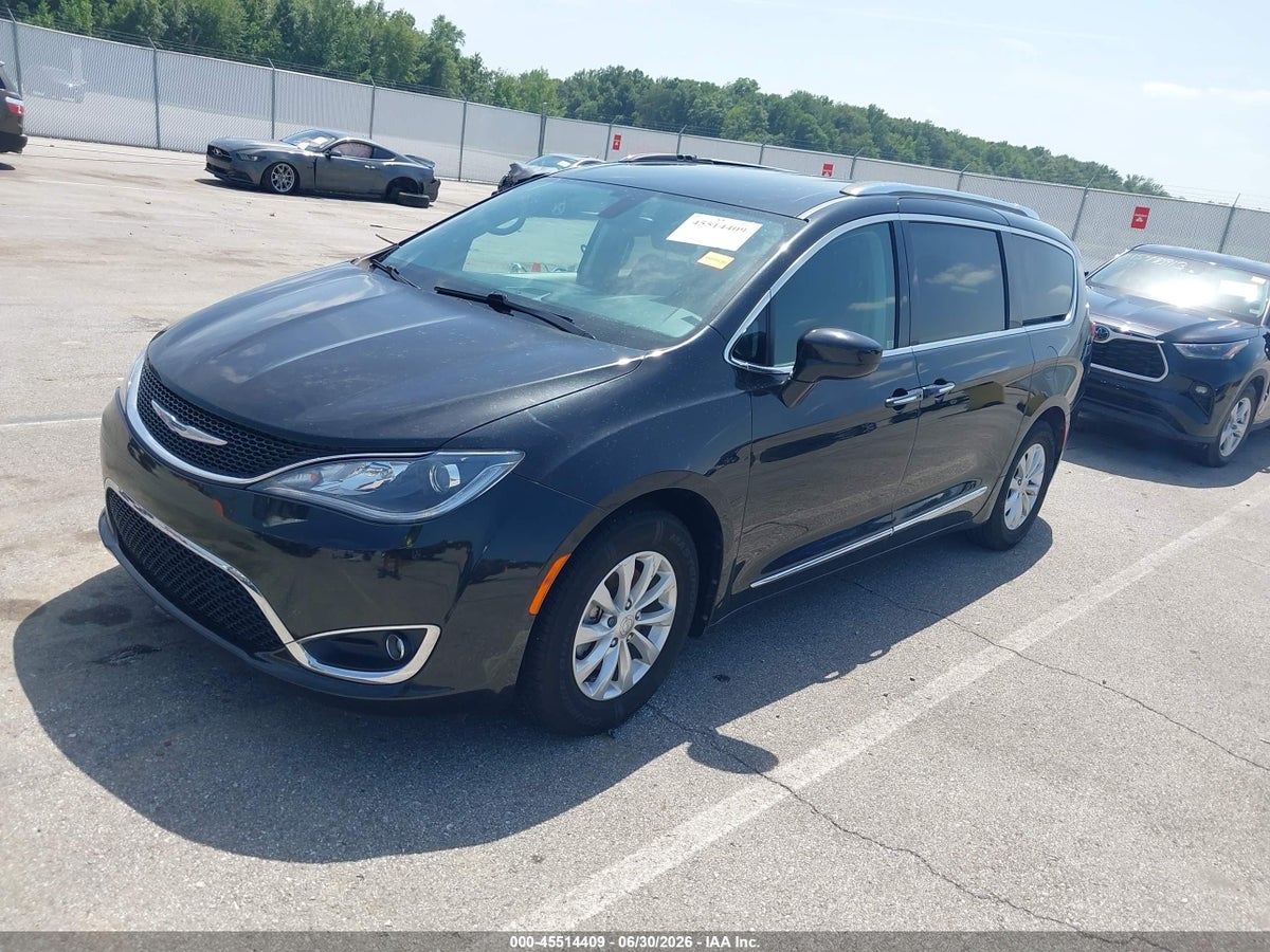 2018 CHRYSLER PACIFICA TOURING L — снимка 2