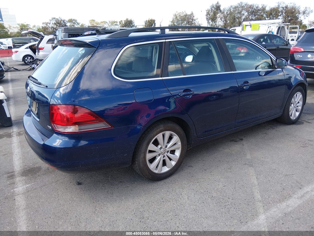 2011 VOLKSWAGEN JETTA SPORTWAGEN 2.0L TDI — снимка 4