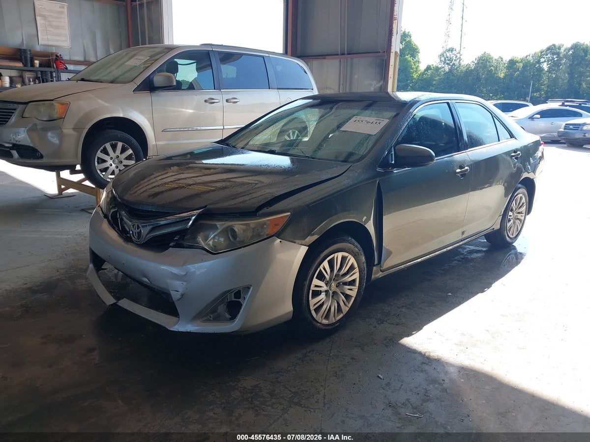 2012 TOYOTA CAMRY LE — снимка 2