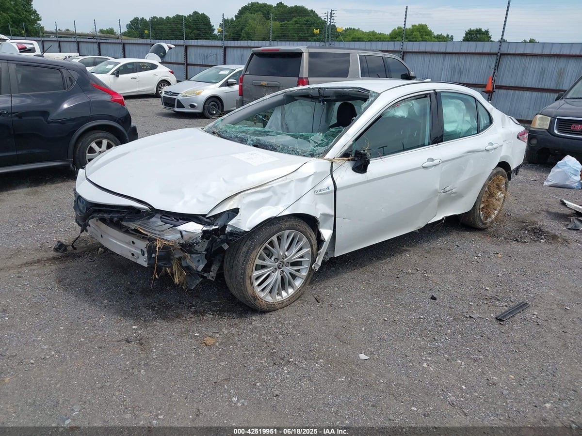 2020 TOYOTA CAMRY XLE HYBRID — снимка 2