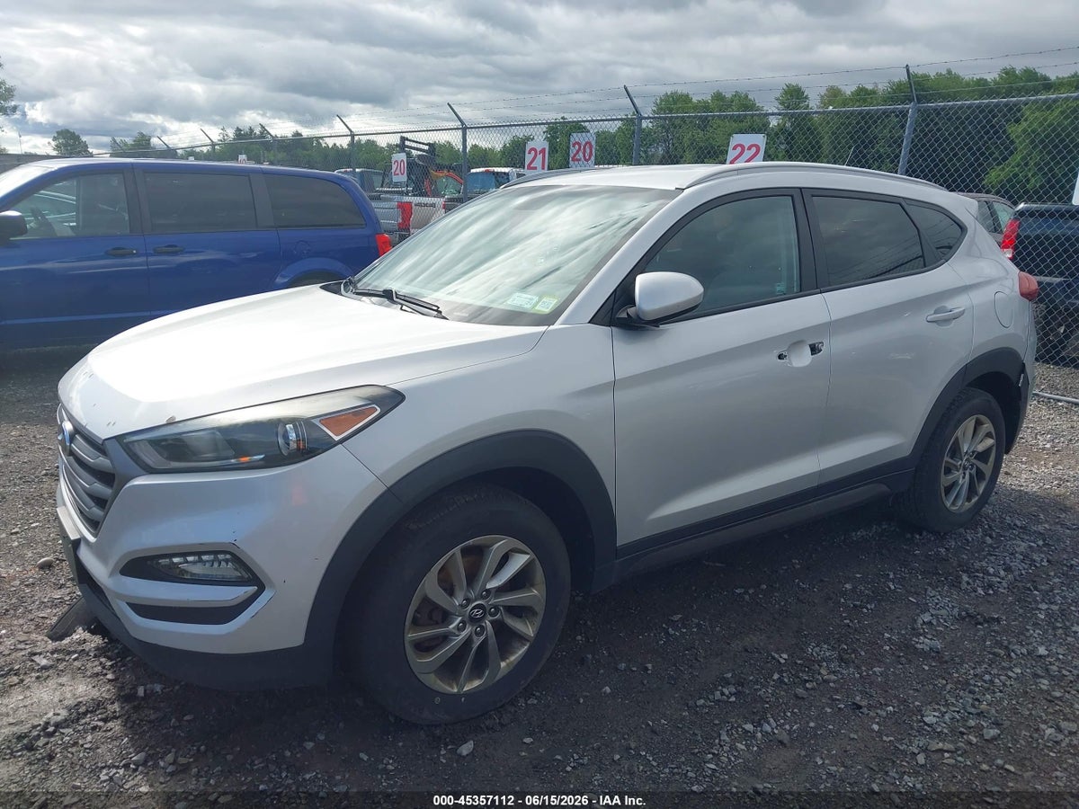 2016 HYUNDAI TUCSON SE — снимка 2