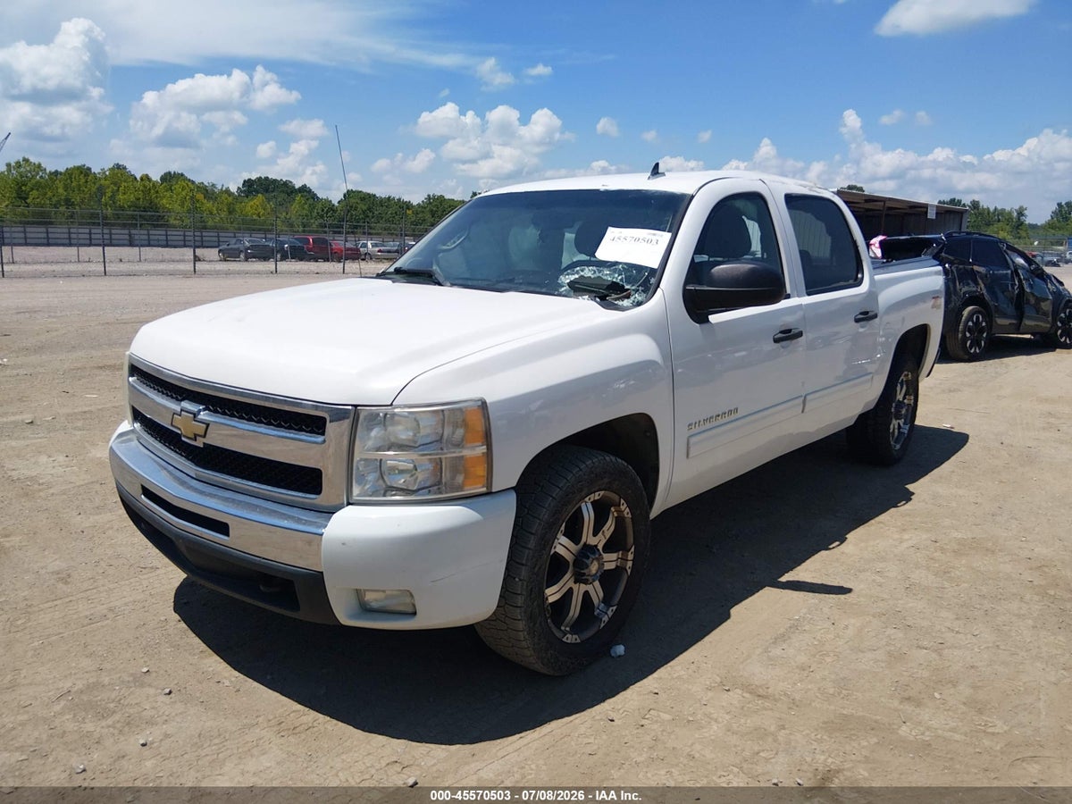 2011 CHEVROLET SILVERADO 1500 LT — снимка 2