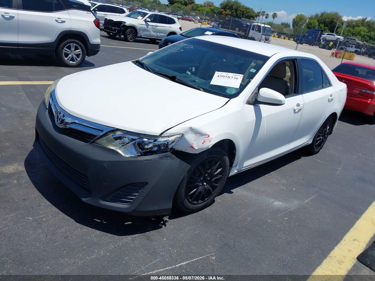 2012 TOYOTA CAMRY LE — снимка 2