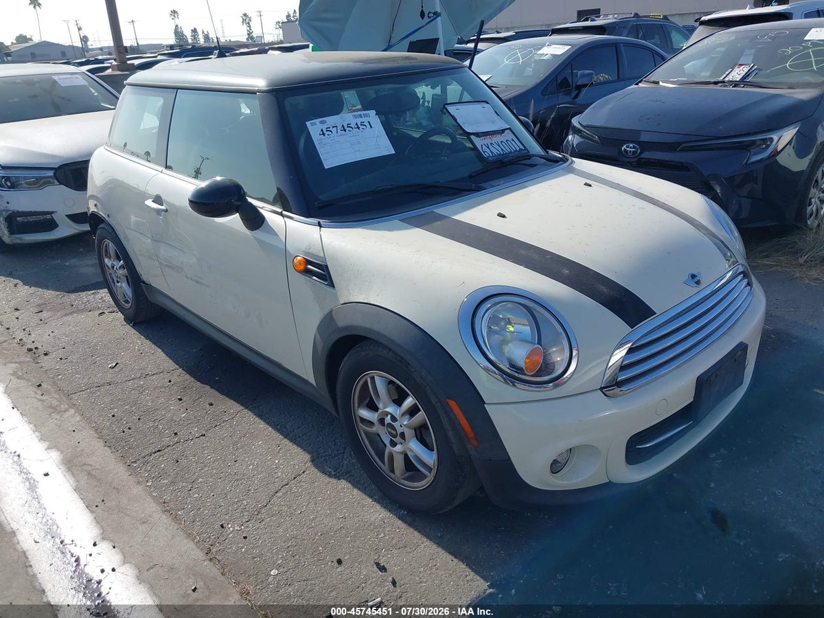 2013 MINI HARDTOP COOPER