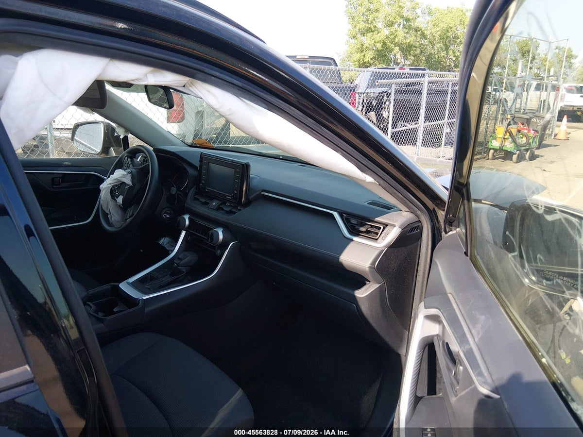 2020 TOYOTA RAV4 LE — снимка 5
