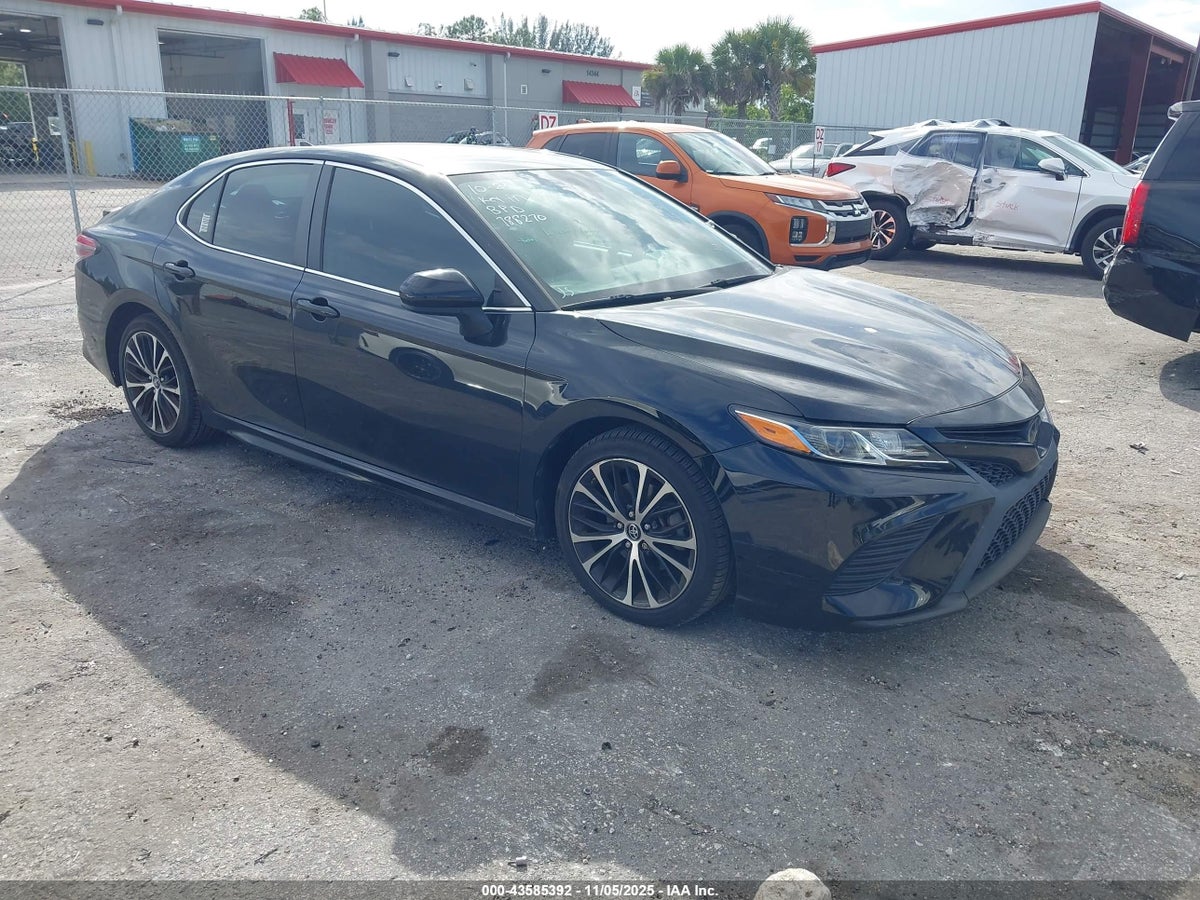 2019 TOYOTA CAMRY SE