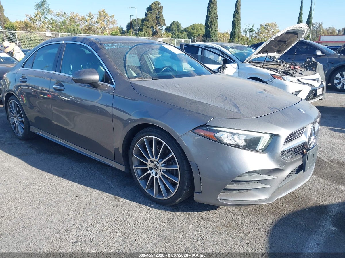 2019 MERCEDES-BENZ A 220