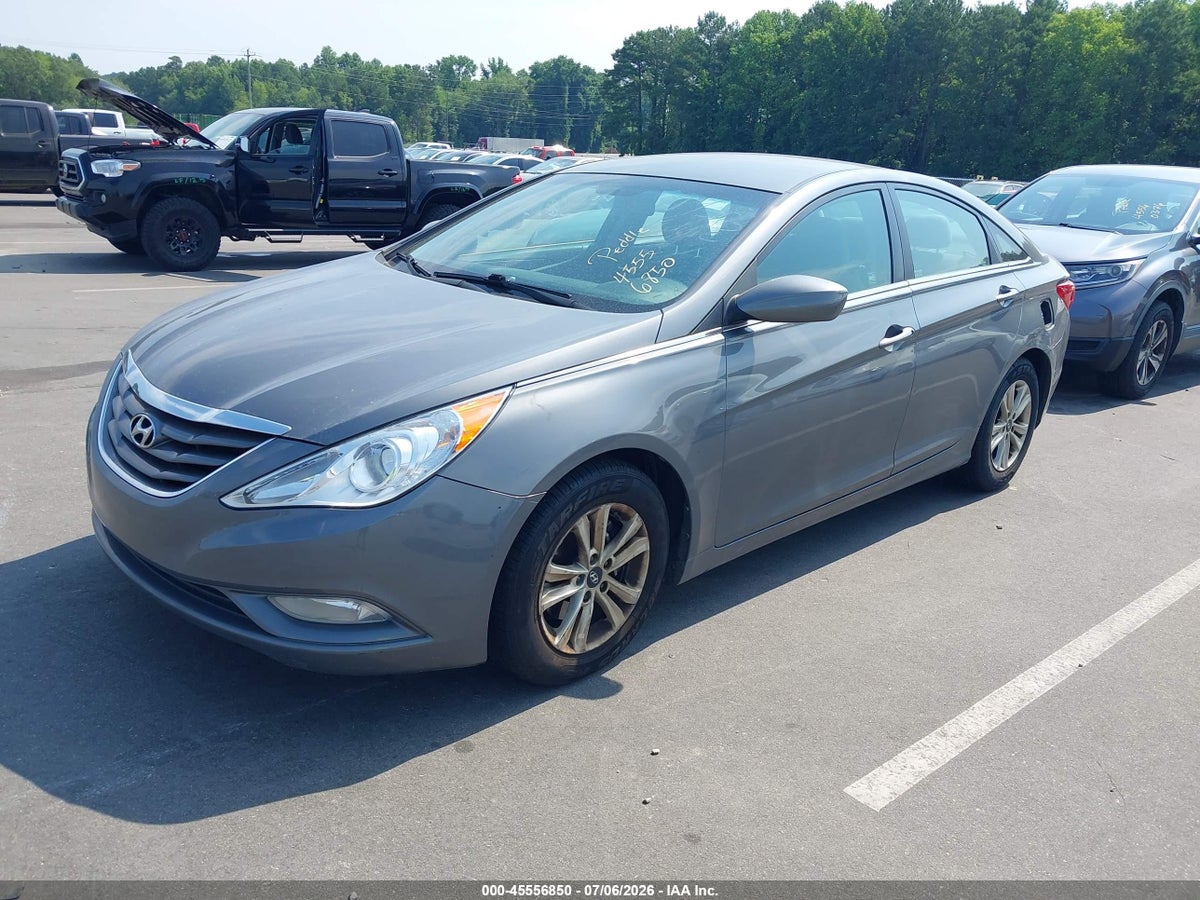 2013 HYUNDAI SONATA GLS — снимка 2