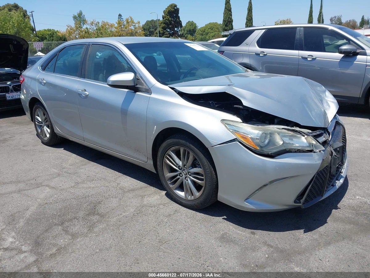 2016 TOYOTA CAMRY SE