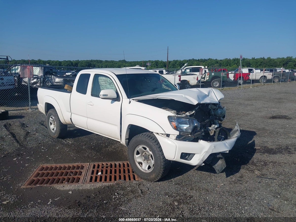 2015 TOYOTA TACOMA
