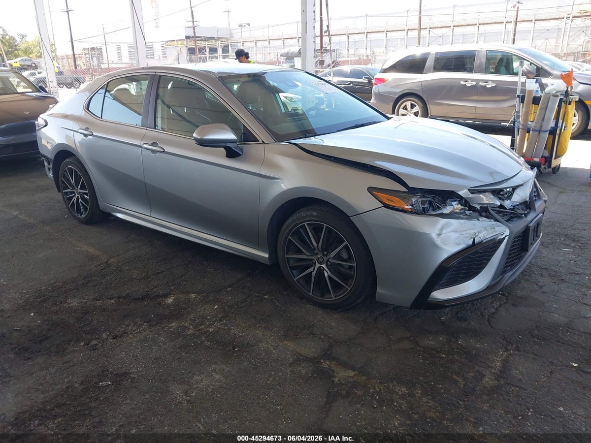2021 TOYOTA CAMRY SE
