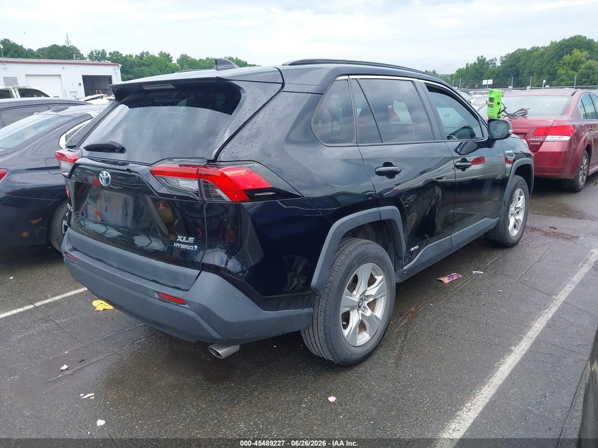 2021 TOYOTA RAV4 HYBRID XLE — снимка 4