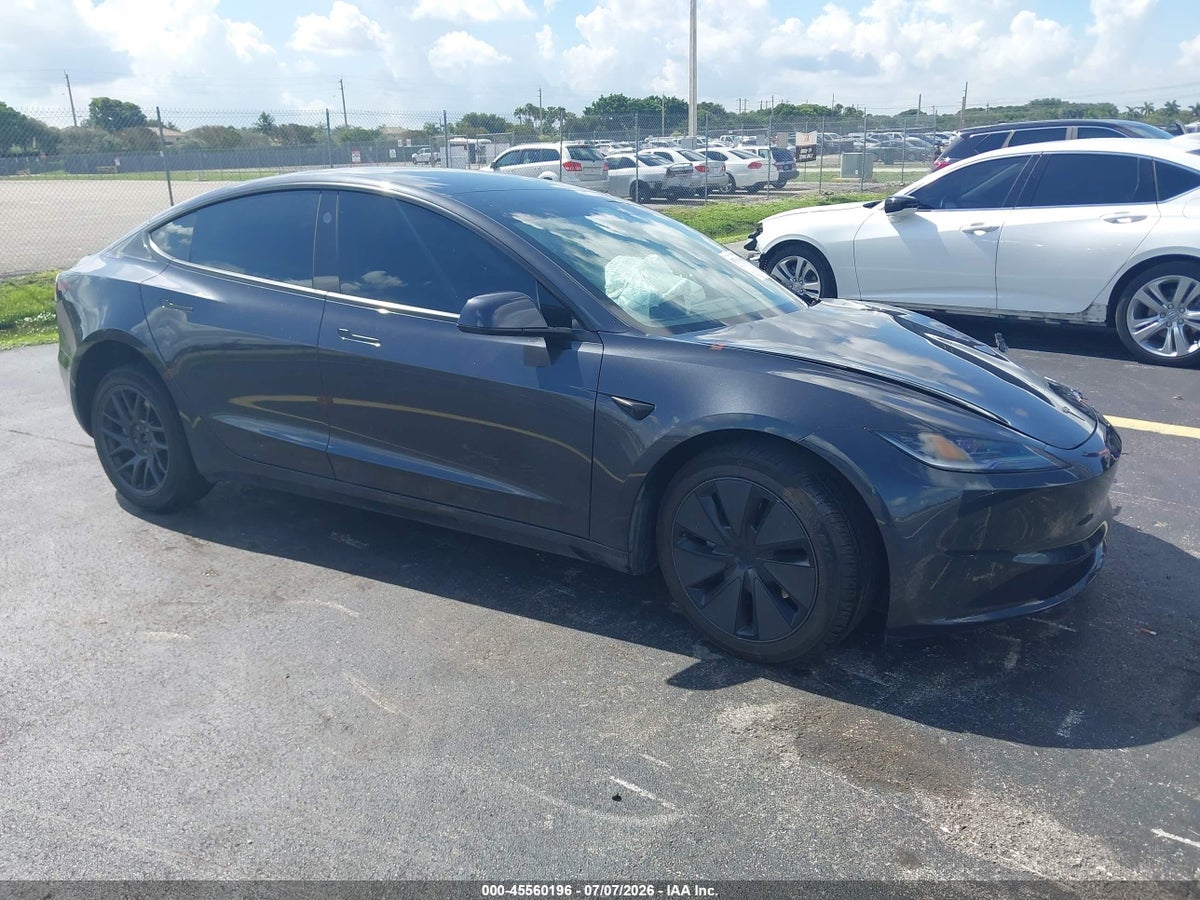 2026 TESLA MODEL 3