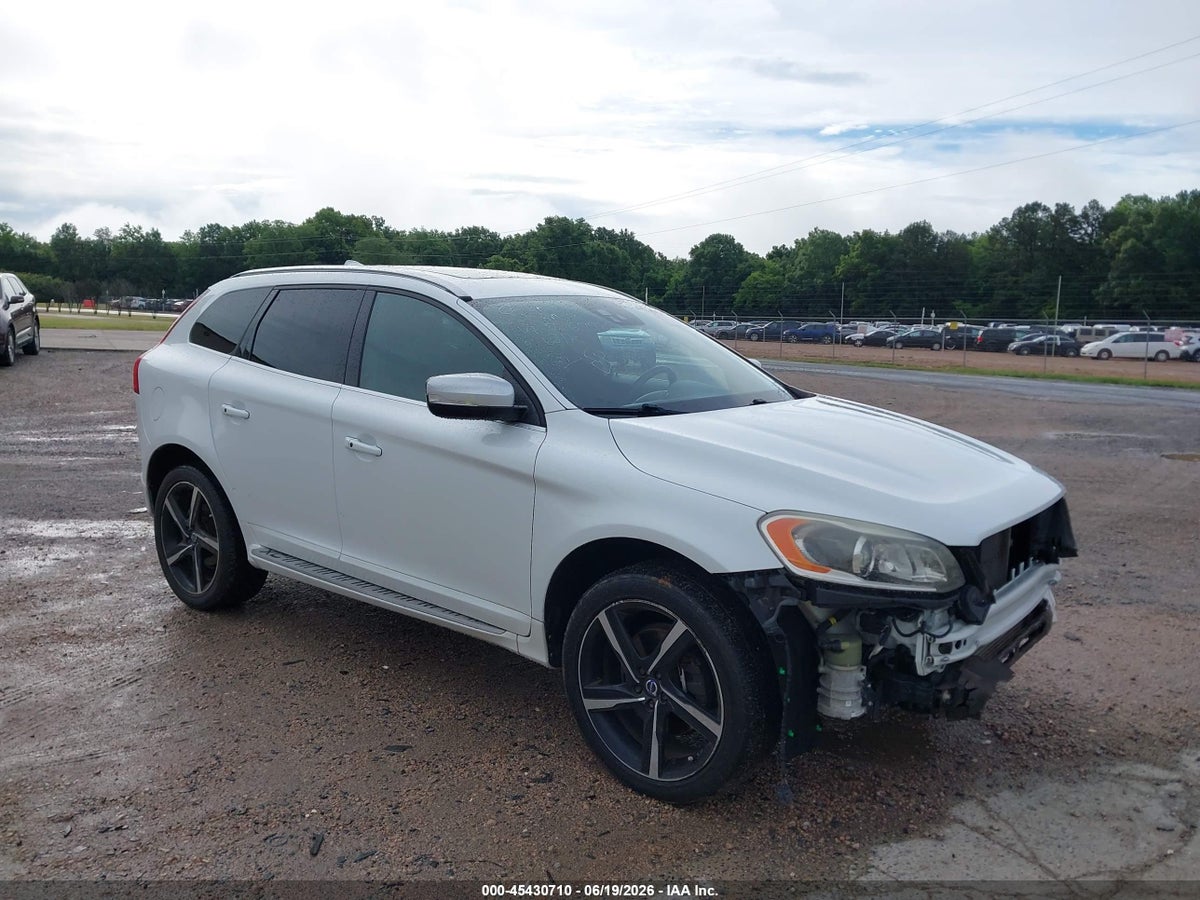 2015 VOLVO XC60 T6 R-DESIGN PLATINUM