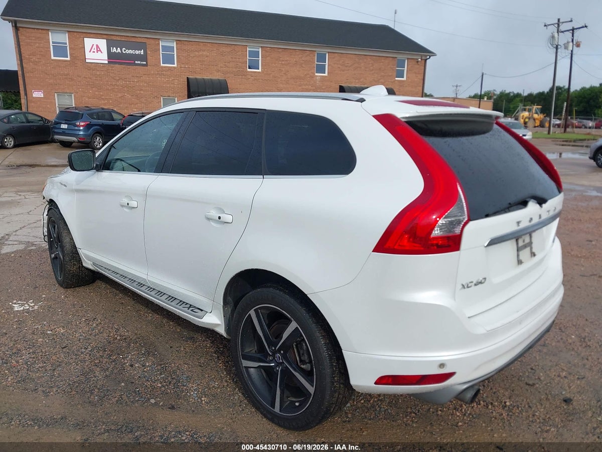 2015 VOLVO XC60 T6 R-DESIGN PLATINUM — снимка 3