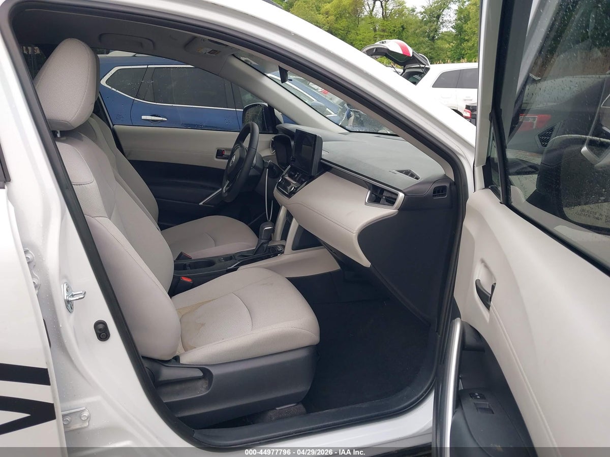 2024 TOYOTA COROLLA CROSS LE — снимка 5