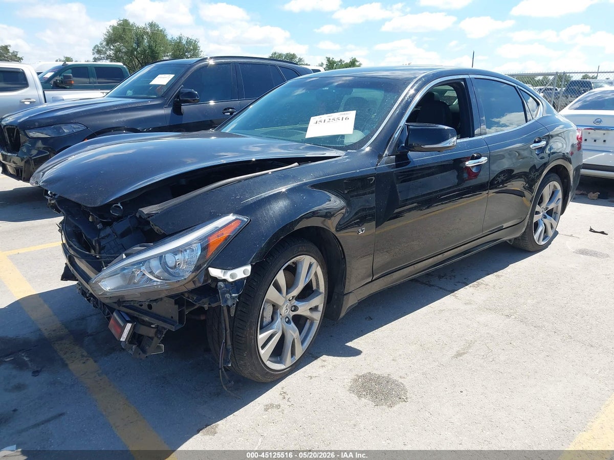 2019 INFINITI Q70 3.7 LUXE — снимка 2