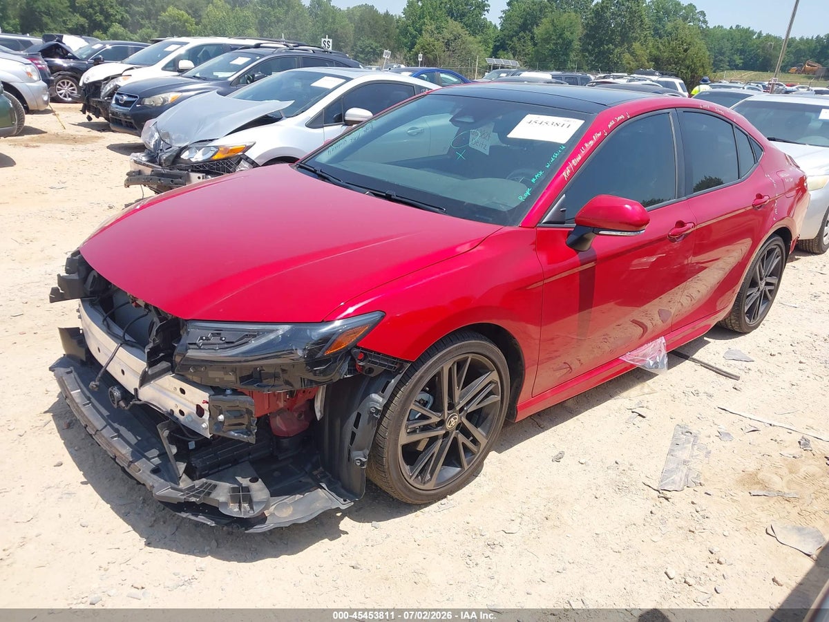 2025 TOYOTA CAMRY XSE — снимка 2