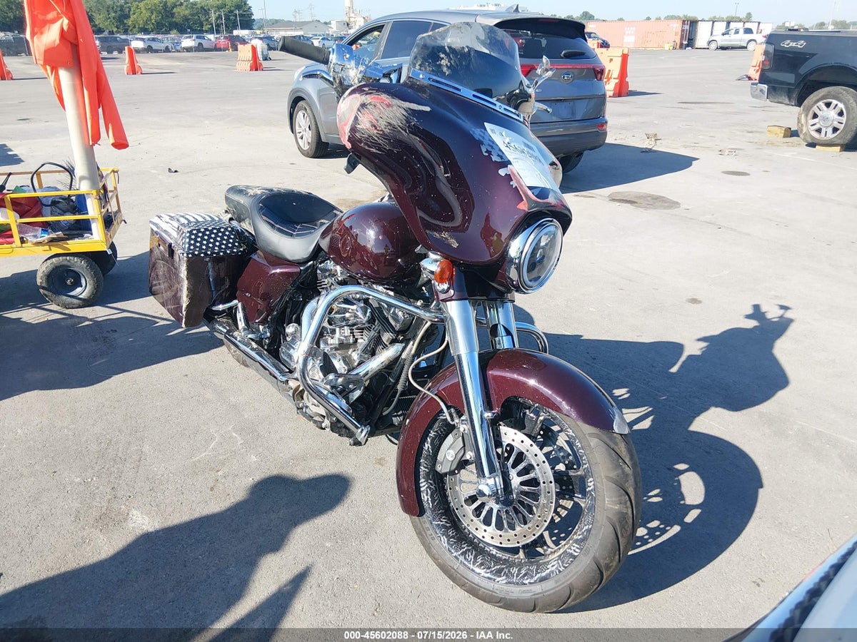 2010 HARLEY-DAVIDSON FLHX