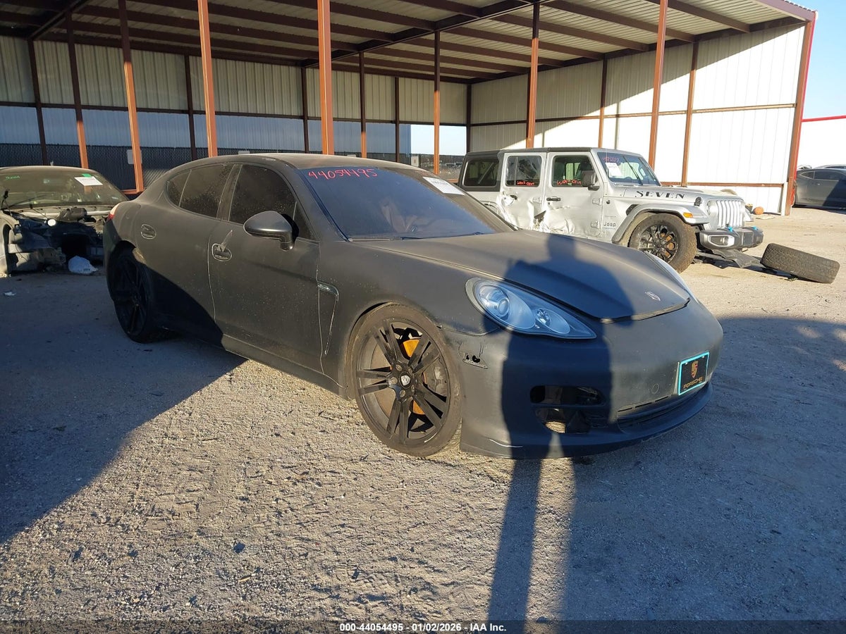 2011 PORSCHE PANAMERA 4