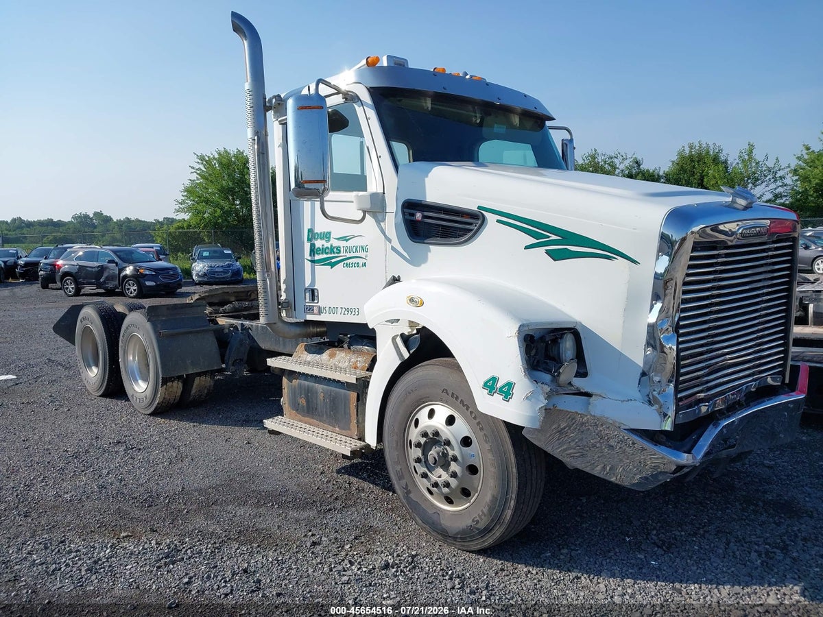 2023 FREIGHTLINER SD122