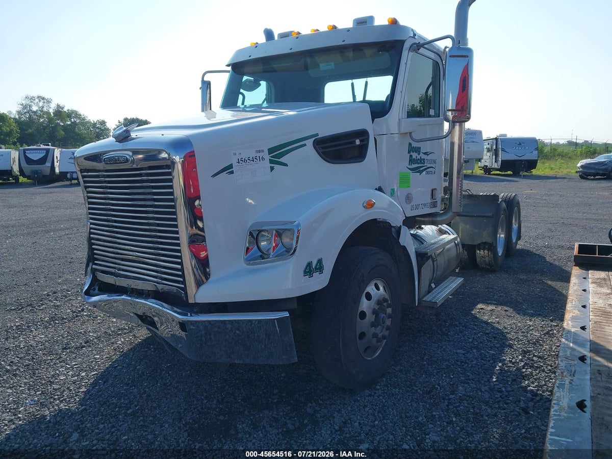 2023 FREIGHTLINER SD122 — снимка 2