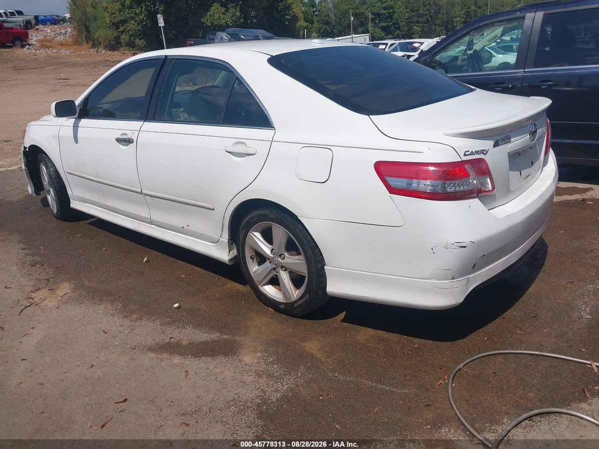 2011 TOYOTA CAMRY SE — снимка 3