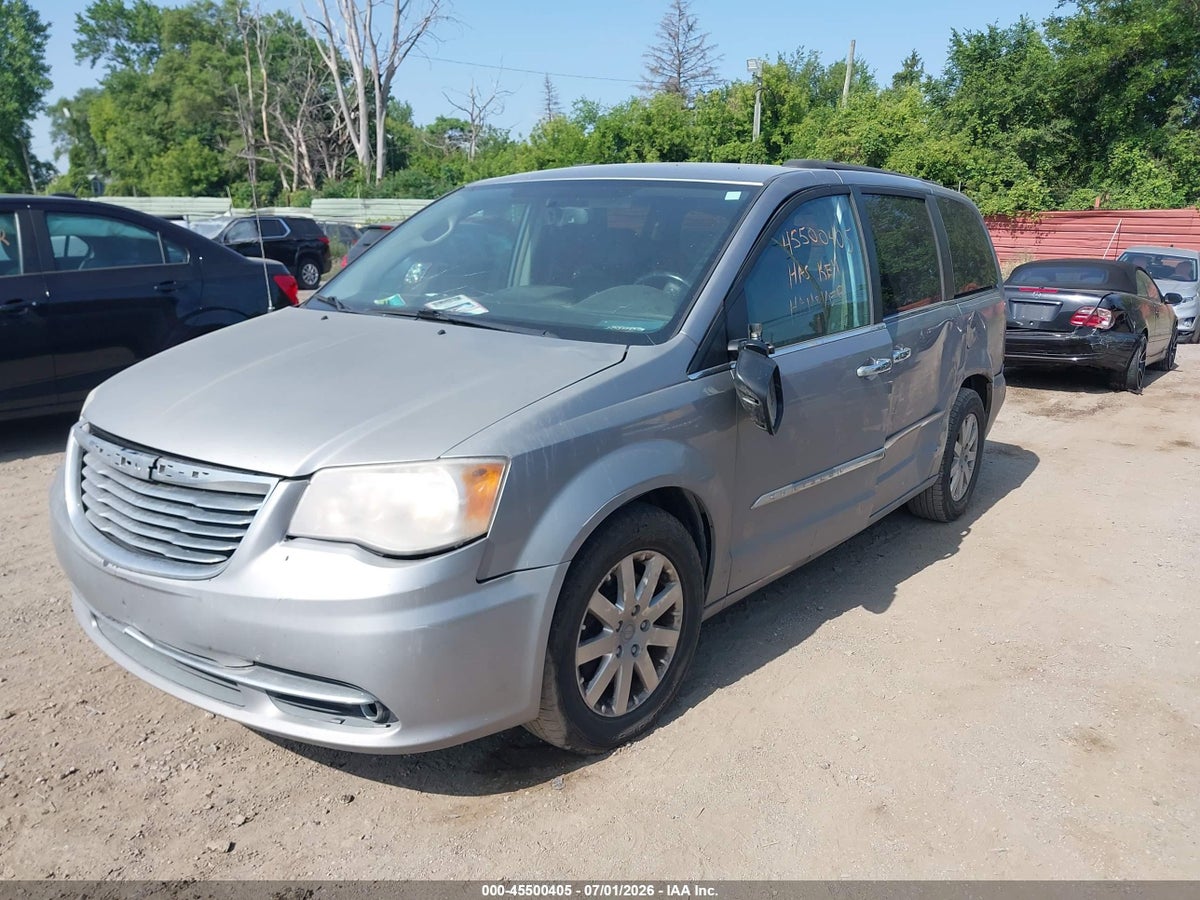 2016 CHRYSLER TOWN & COUNTRY TOURING — снимка 2
