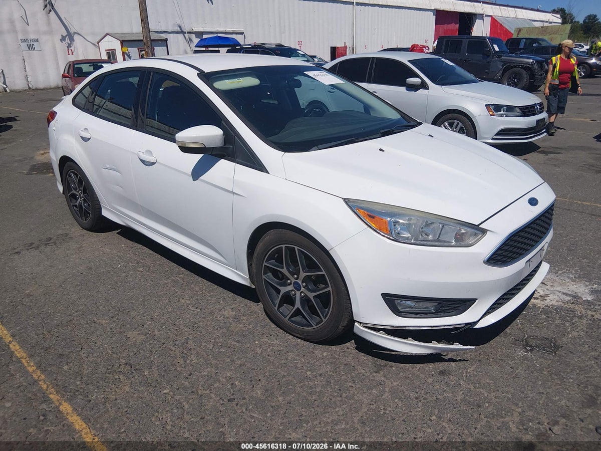 2015 FORD FOCUS SE