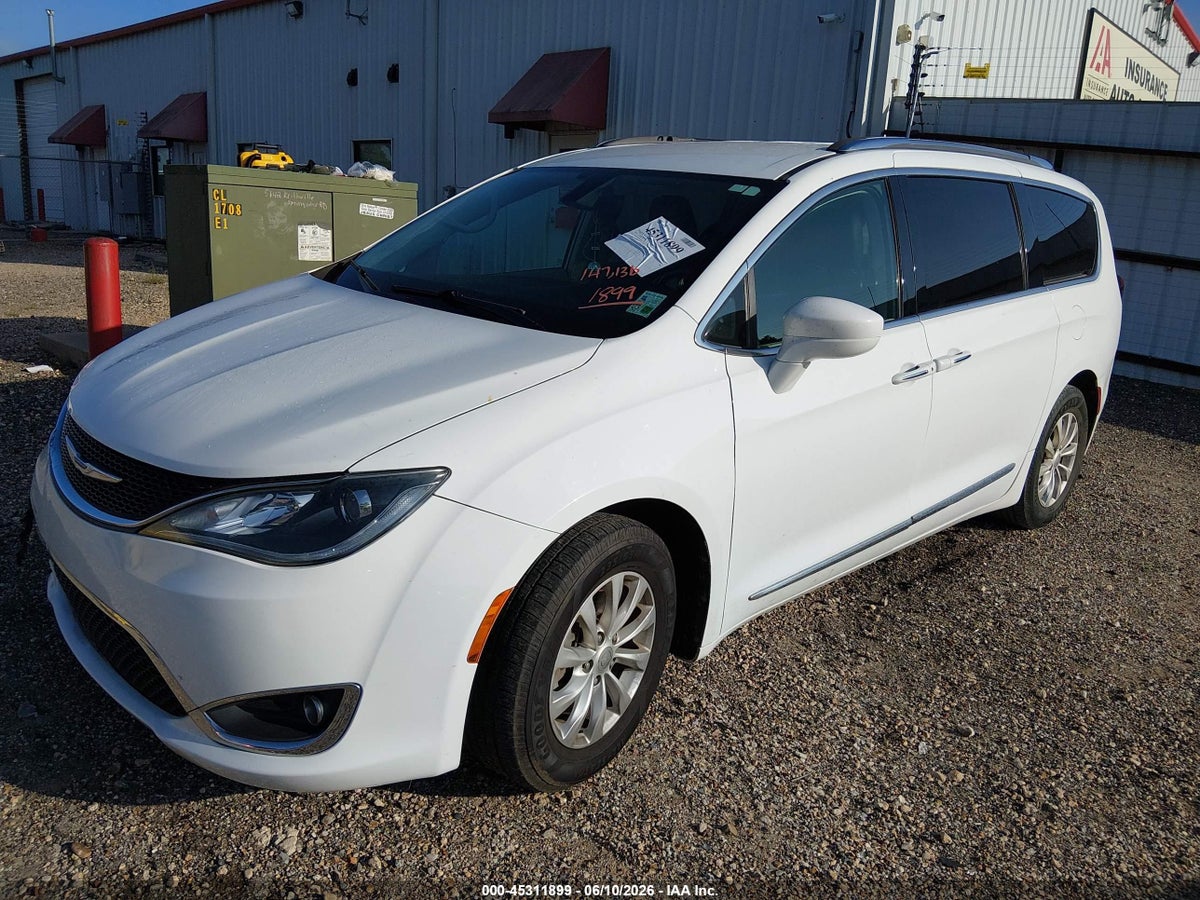 2019 CHRYSLER PACIFICA TOURING L — снимка 2