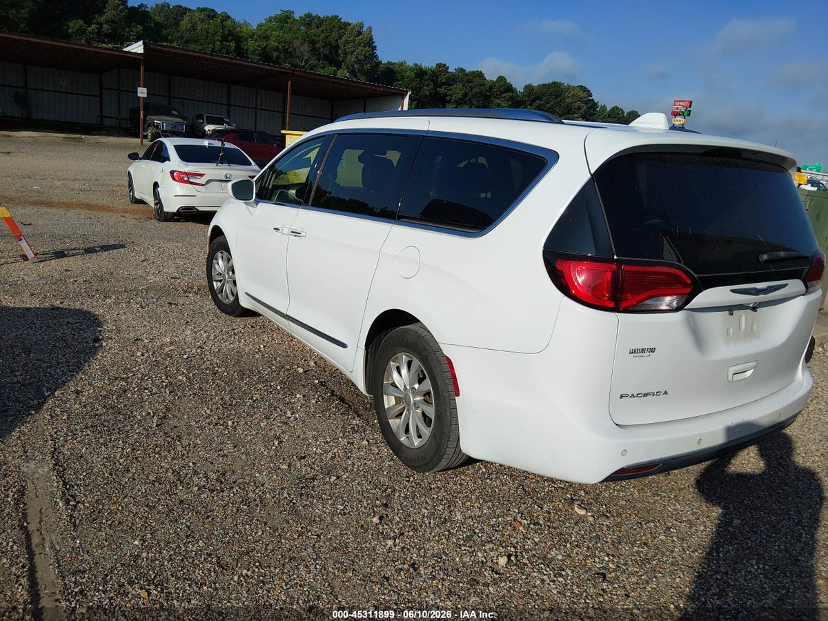 2019 CHRYSLER PACIFICA TOURING L — снимка 3