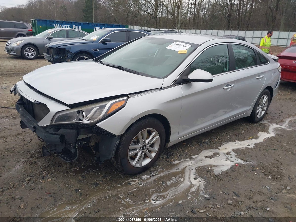 2015 HYUNDAI SONATA SE — снимка 2