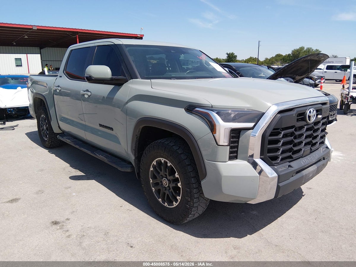 2023 TOYOTA TUNDRA SR5