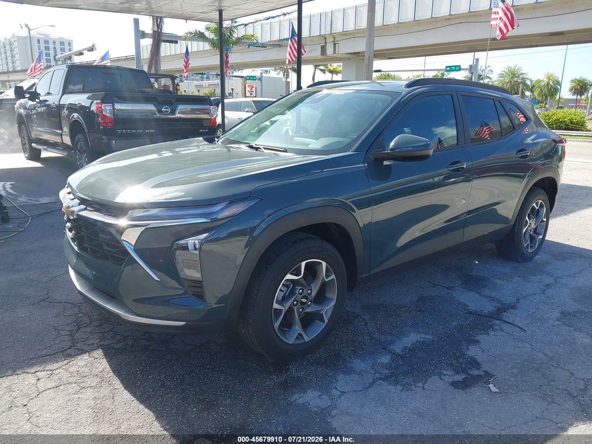2026 CHEVROLET TRAX LT — снимка 2