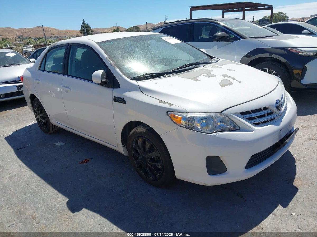 2013 TOYOTA COROLLA LE