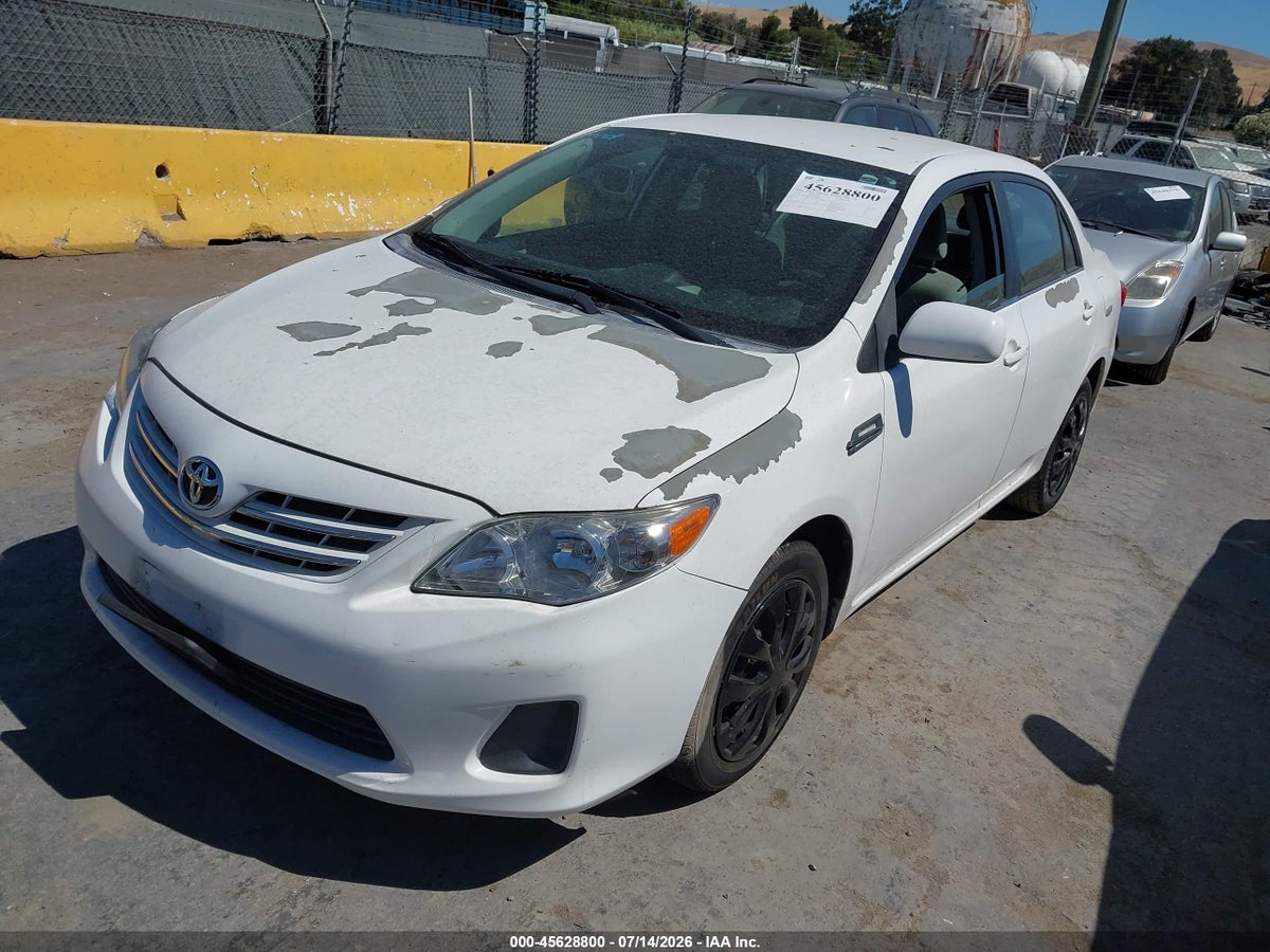 2013 TOYOTA COROLLA LE — снимка 2
