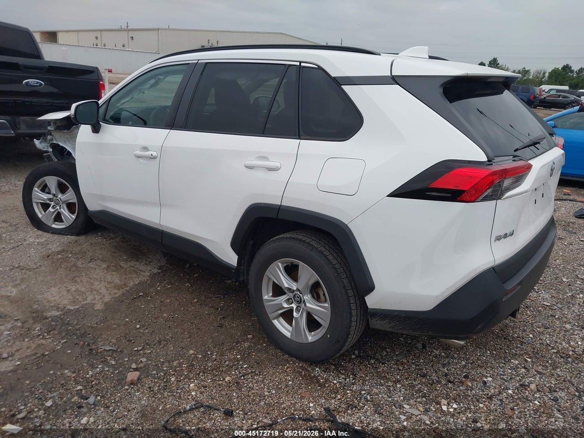 2020 TOYOTA RAV4 XLE — снимка 3