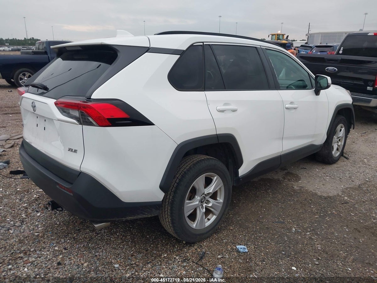 2020 TOYOTA RAV4 XLE — снимка 4
